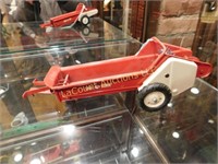 Tru-Scale manure spreader