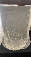 Delicate Vintage lace wedding veil