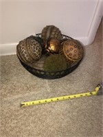 Iron Decorator Centerpiece Bowl + Balls