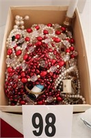 Bead Garland And Miscellaneous (Rm 1)