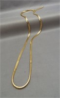 14K Yellow gold necklace. Measures 20" long.