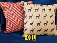 Burlap Pillows (Pick up Only)