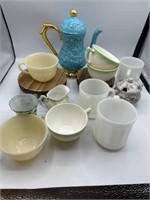 Teapot teacups and mugs