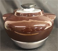 Hall regal bean pot with cord and cookbook works