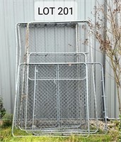 Chain link dog kennel, large