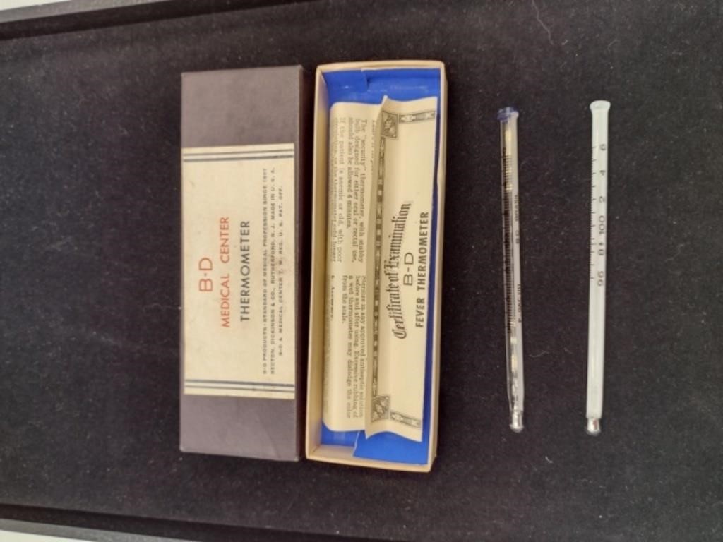 Vintage B-D Medical Center Thermometer in OG Box