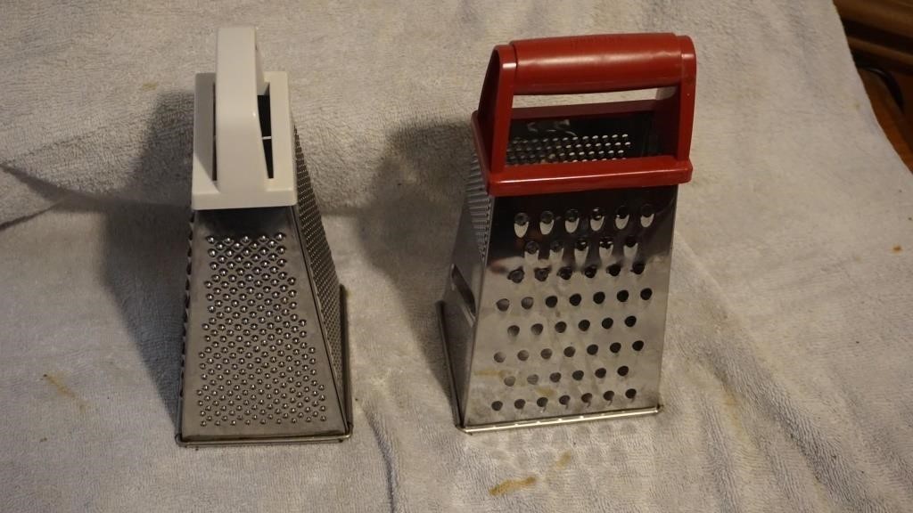 Set of Two Graters