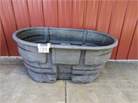 Large Rubbermaid Water Tub