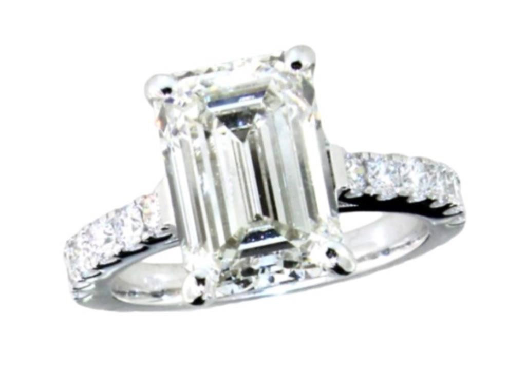 14k Gold 6.62 ct Emerald Cut VS1 Lab Diamond Ring