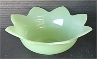 (P) Fenton Jadeite Lotus Bowl 9" Green