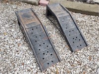 Pair of metal auto ramps