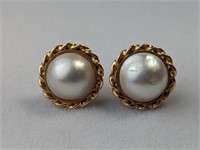 PEARL & GOLD STUDS
