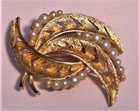 Gold-Tone & Faux Pearl Brooch Pin