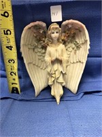 Resin Angel with folding rings