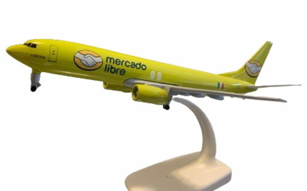 7.8 inchMexico libre Airline B777 length 7.8x8x5
