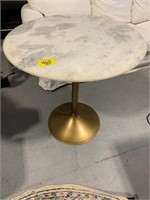 32" ROUND MARBLE TOP & BRASS BASE TABLE