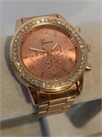 New fashion  Watch Pink  accent