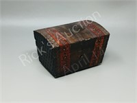 hand carved trinket box-Poland  5.5" x 3.5"