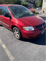 2006 Dodge Grand Caravan Red