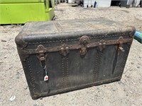 STAGECOACH TRUNK, MISSING HANDLES