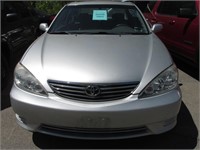 2005 Toyota Camry LE 4T1BE32K65U381519