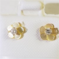$400 14K Diamond(0.1ct) Earrings