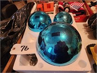 Decorative Mirrored Yard Balls