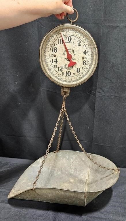 Vintage Penn Scale Mfg Galvenized Hanging Scale