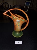 Roseville USA 367-10" Vase