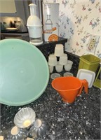 Vintage Tupperware, Rubbermaid & Copper Tone