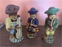 3 Monkey figurines playing music