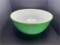 Green Pyrex small mixing bowl