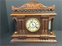 Antique Mantle Clock, wind-up