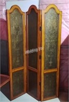 Solid Wood Privacy Screen perfect for Zoom- STR