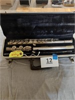 Bundy flute with case