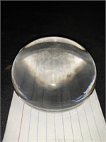 VINTAGE MAGNIFYING GLASS PAPER WEIGHT - 3 X 1.5 “