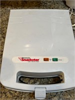 Toastmaster Snackster Sandwich Press