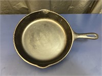 No. 8 Iron skillet 10 1/2 in.