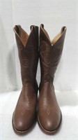 Size 8 B cowboy boots