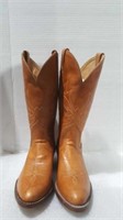 Size 8.5 A cowboy boots