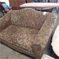 UPHOLSTRY LOVE SEAT