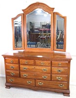 Kincaid Oak Double Dresser & Mirror