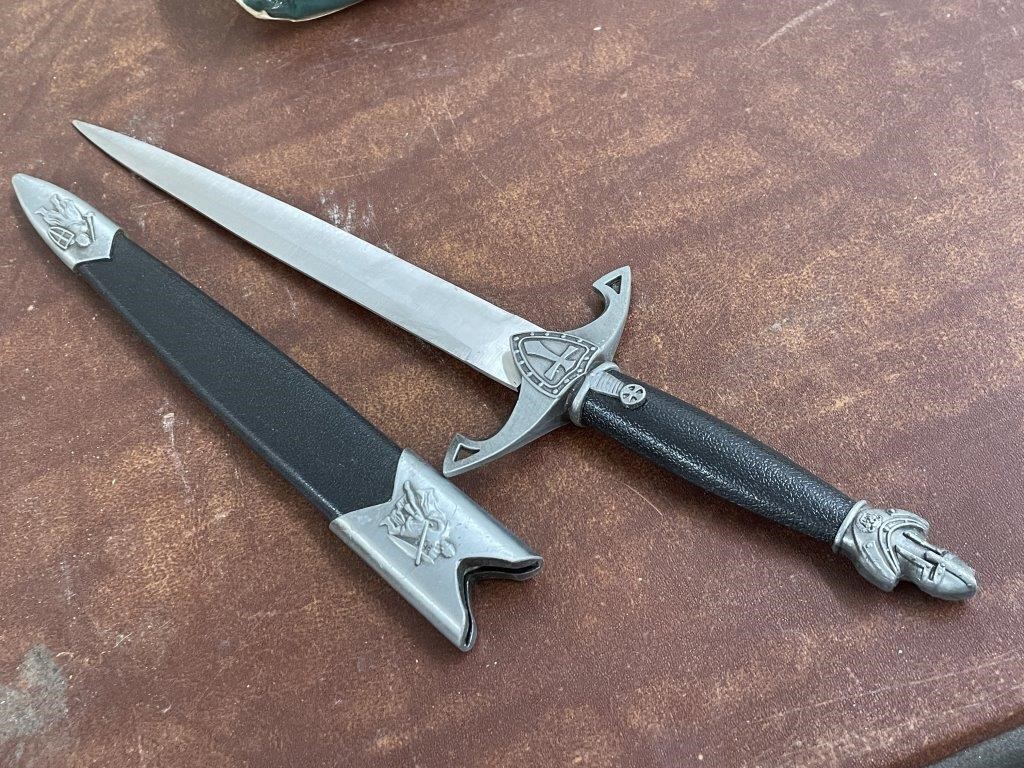 Dagger blade is 8 1/2" long