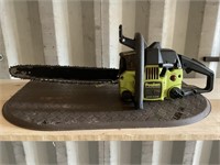 Paulaner 18" 2550  chain saw in case. Untested.