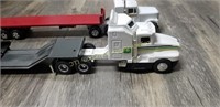 John Deer tractor trailer 1/64 scale model,