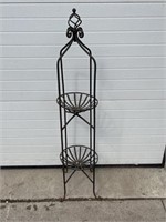 Metal planter