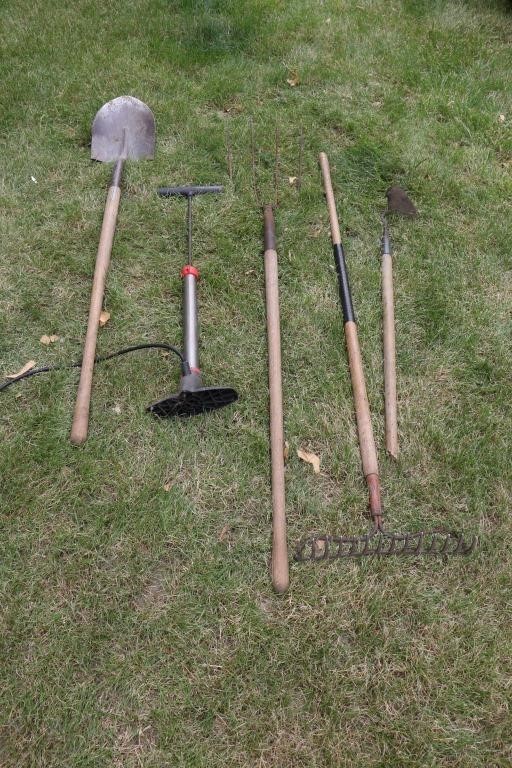 Shovel, Pitchfork, Hoe, pump, rake