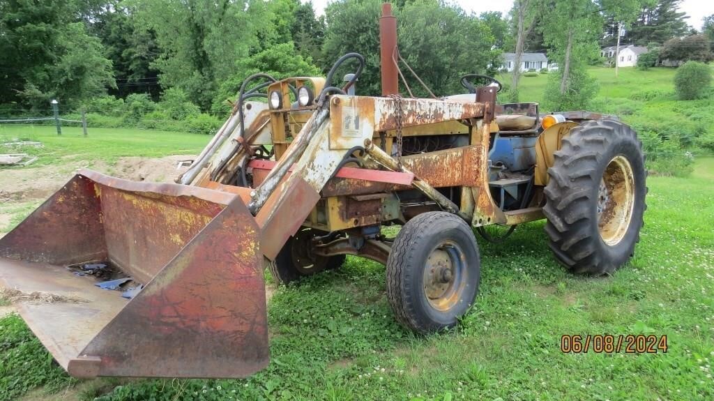 Minneapolis Moline Tractor With Loader