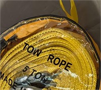 New 5 ton Tow rope with hangable zipper pouch.