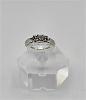 10K White Gold Multi CZ Stone Ring Sz 6